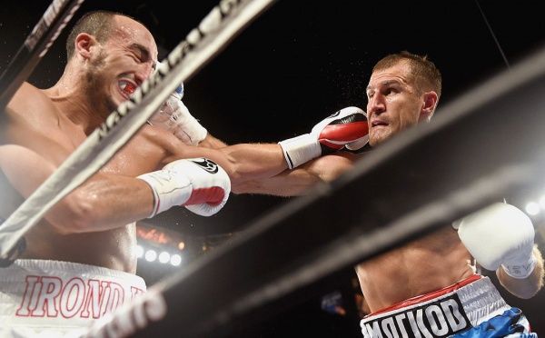 Lefts, rights, bombs, missiles—it was like Christmas and Kovalev’s birthday simultaneously. (Photo: Naoki Fukuda)