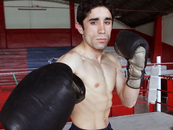 Robinson Laviñanza fights Guillermo Osvaldo Soloppi for the vacant WBA Fedebol bantamweight title. (Photo: David Muñoz)